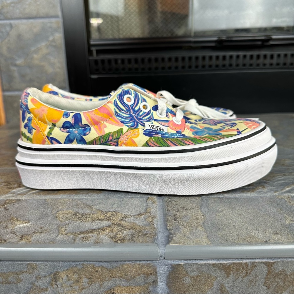 NWOT Vans Super Comfycush Era Platform Floral Tropical Sneakers Skate Shoes